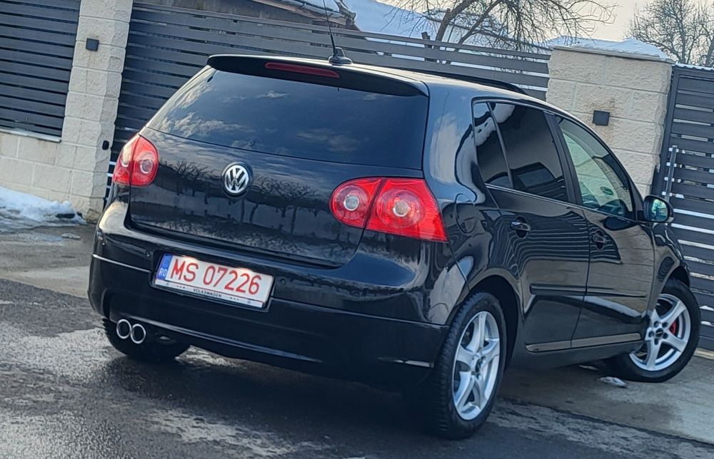 golf 5 GT, 1.6 MPI 102cp, navi, trapa