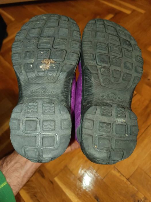 Детски боти Converse и Quechua + момчешка блуза Spiderman- като нови