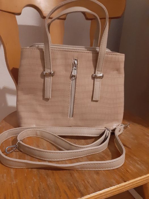 Нова дамска чанта