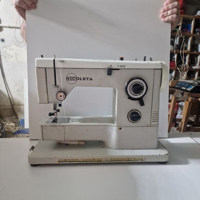 Masina de cusut Electrica