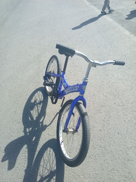 Продам Giant Yj 251
