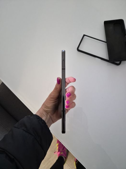 Vând Samsung Fold 5 512mb