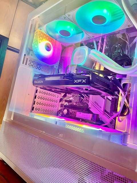 Геймърски компютър Ryzen 7 RX 6600 и водно | Нови части с гаранция