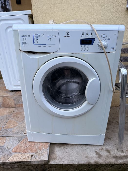 Vand pentru piese masina spalat Indesit wie87
