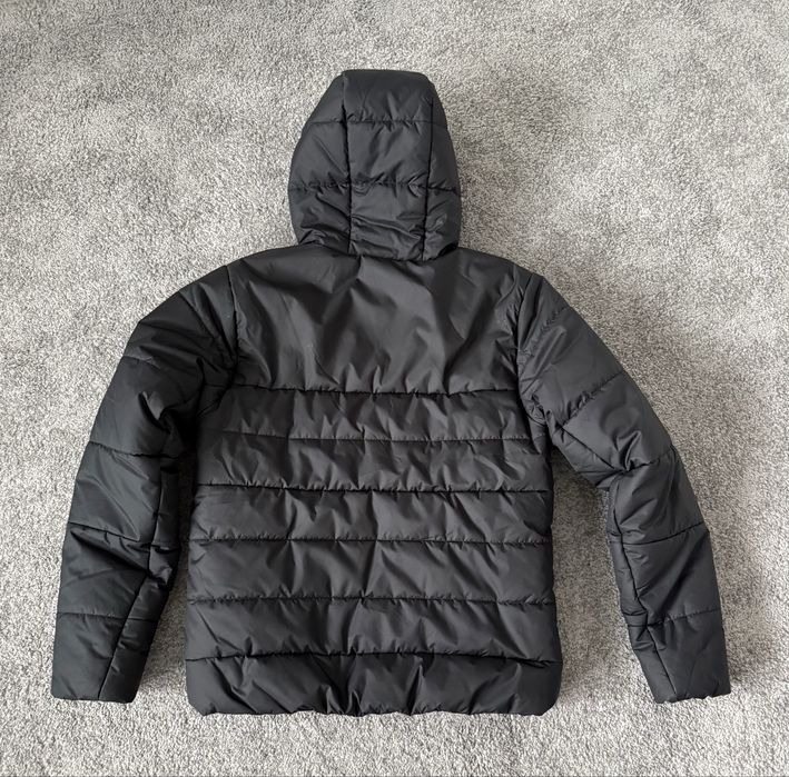 Яке Nike с леко нараняване