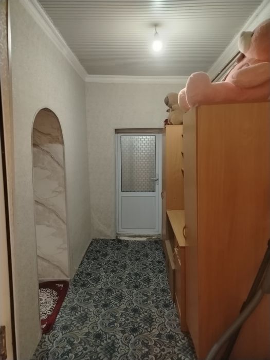 Hovli sotiladi 8 sutix