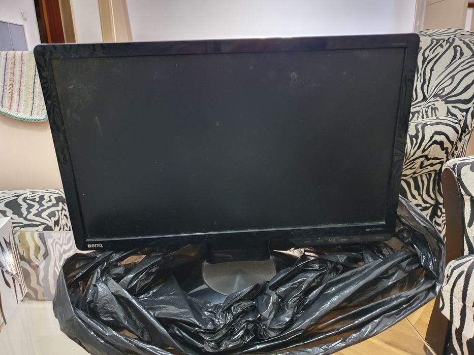 2 Монитора samsung, 1 benq