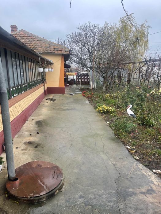 Vand casa in sat caldarusanca , com. Glodeanu sarat
