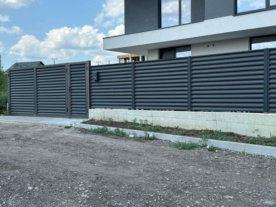 Executam garduri și porți la comanda