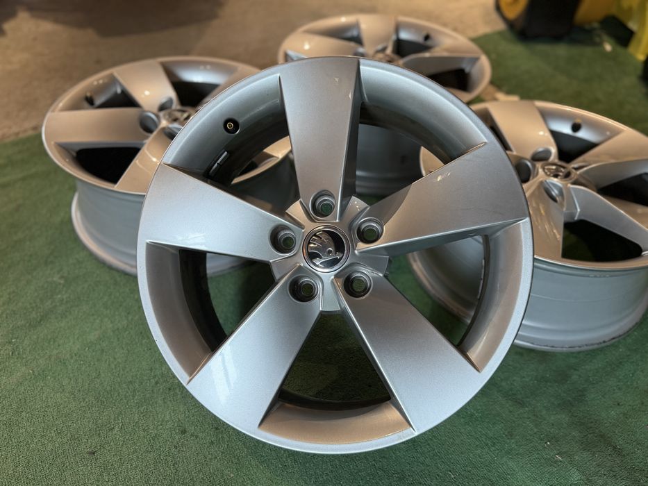 Jante originale Škoda Karoq R17 Ratikon – 7Jx17 ET45 – 5x112 – 57.1 – OEM 57A601025H
