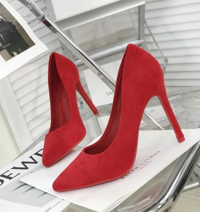 Продам туфли новые