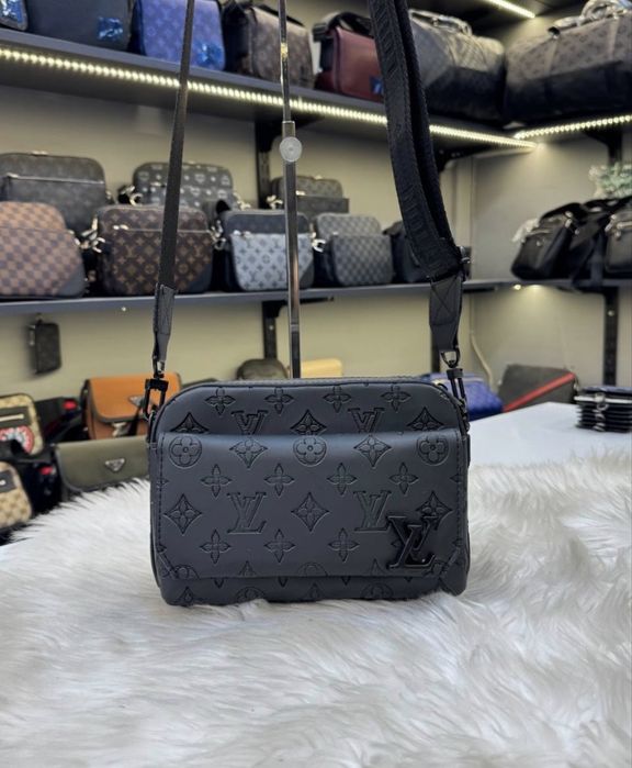Мъжка Чанта Louis Vuitton