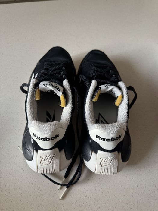 Кроссовки подростковые  reebok размер 37,5