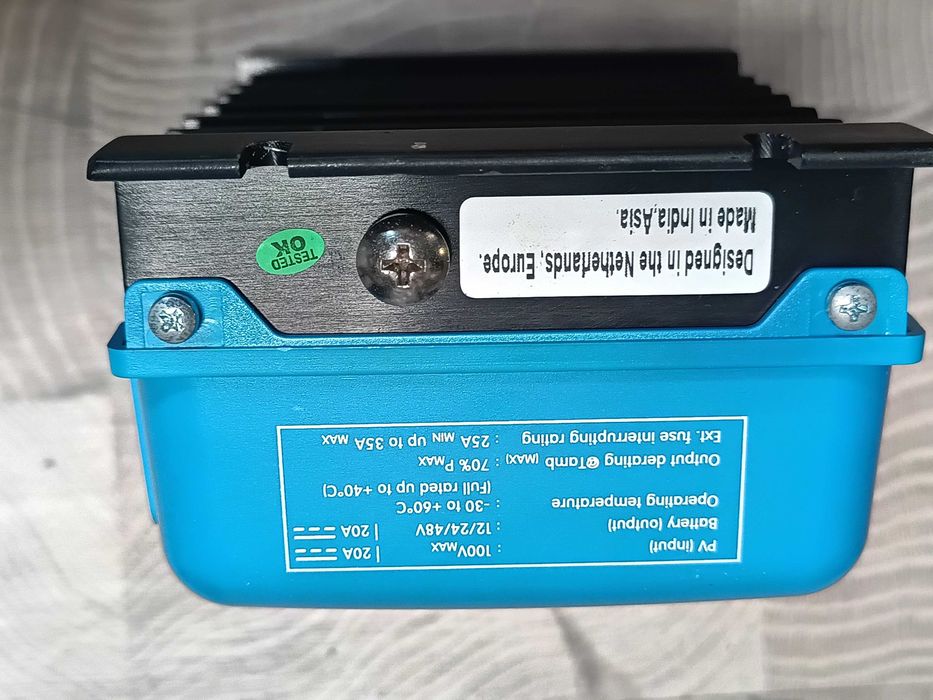 Victron BlueSolar MPPT 100/20 (up to 48V)