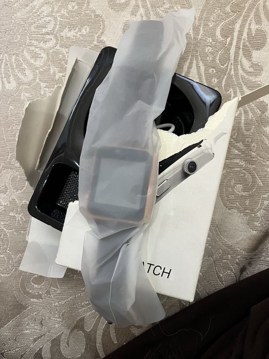 Смарт часы бордовые