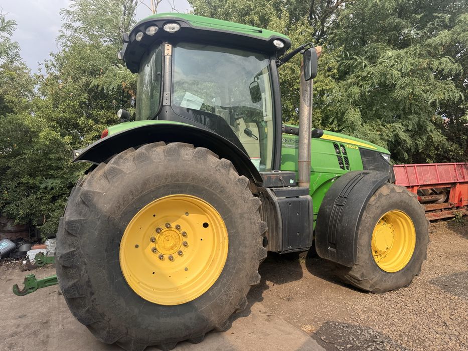 Tractor John Deere 7200R (200 CP) + plug Pottinger Servo 45 M (5 trupițe