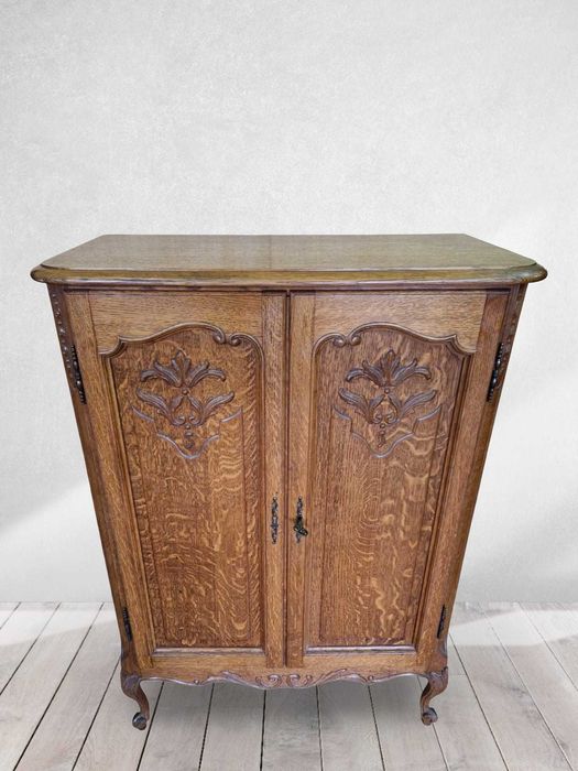 Френски бар-шкаф за напитки от бял дъб в стил "ЛУИ XV"