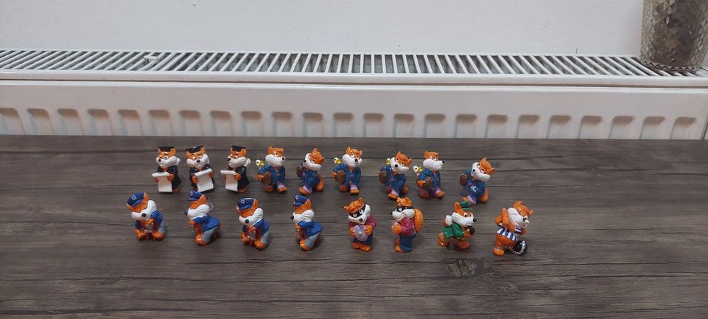 Figurine kinder între de la 1 la 2 lei bucata.