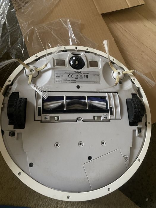 Продам  робот пылесос