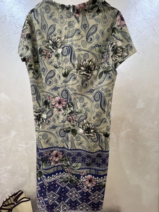 Дамски рокли - различни модели; нови с етикет