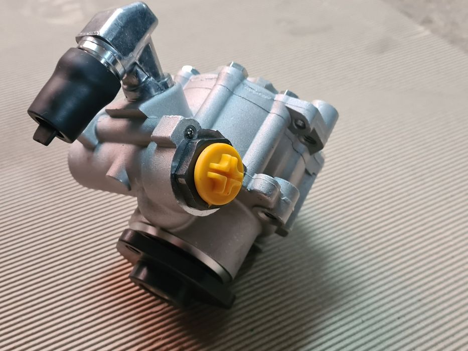 Хидравлична помпа за Мерцедес