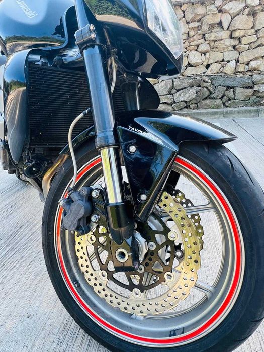 Kawasaki Z750 motocicleta personala
