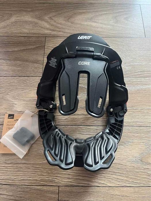 Чисто нов neck brace Leatt размер M и L