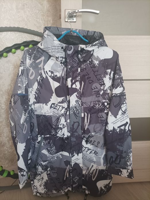 Куртка  весна р.170