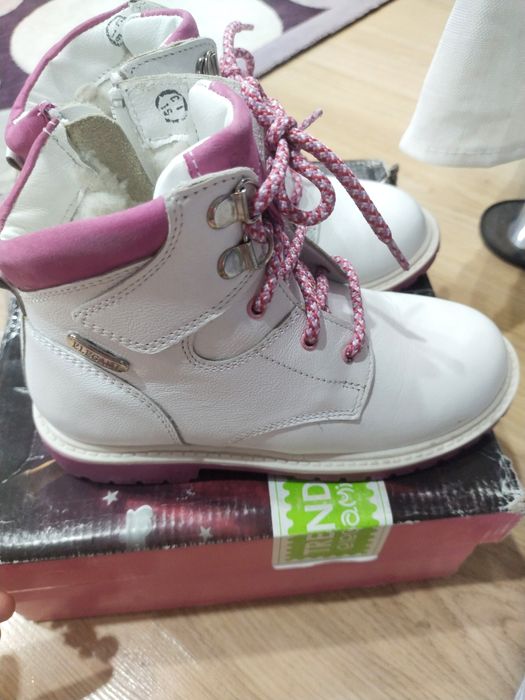 Продам обувь новая рр30