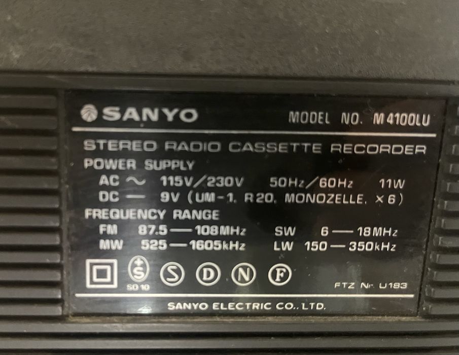 Vind radiocasetofon sanyo