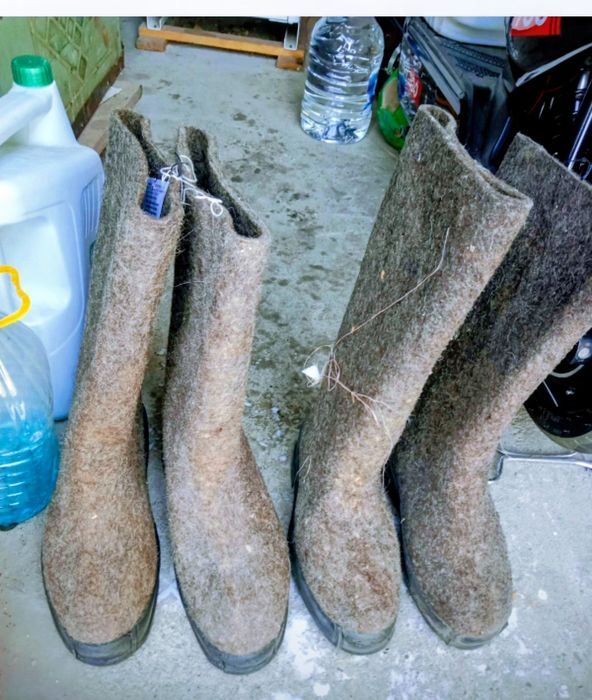 Зимние валенки две штуки