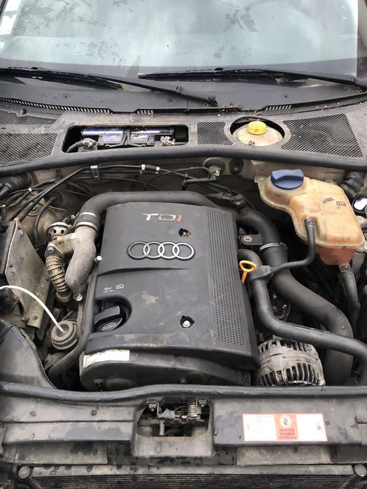 Dezmembrez Audi A4 B5 1.9 AVG