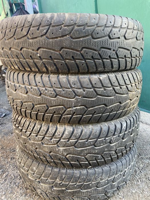 Продам резину 215/70/16