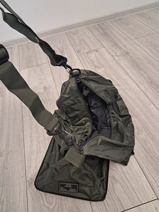 Geantă voiaj / sport Oakley Packable Duffle – Originală, pliabilă, Nouă