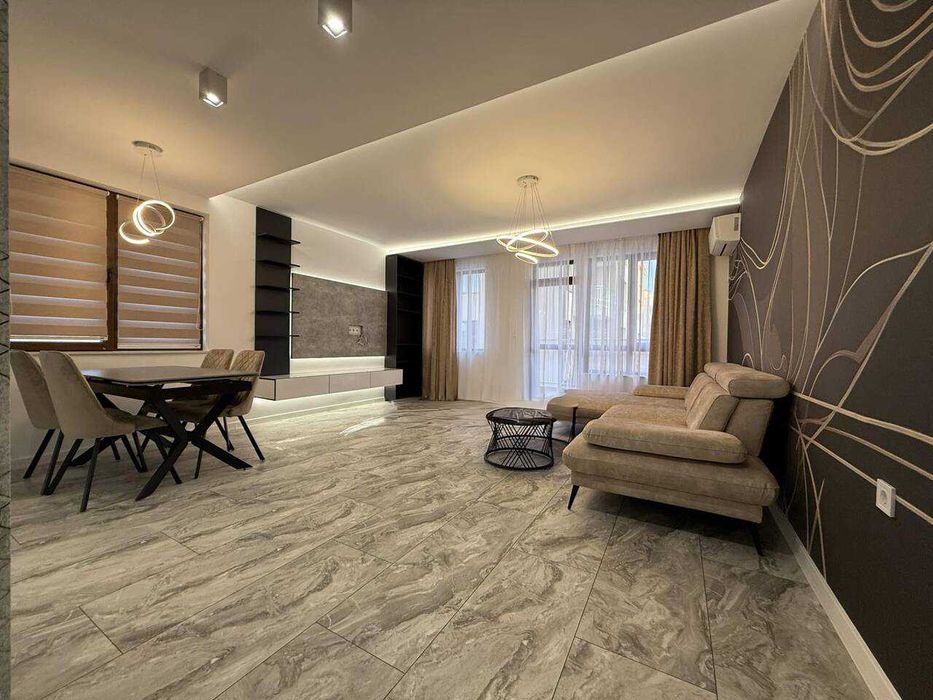 Продава се Тристаен апартамент в Пловдив, Остромила - 118 кв.м за 1992 €/кв.м - Снимка #1