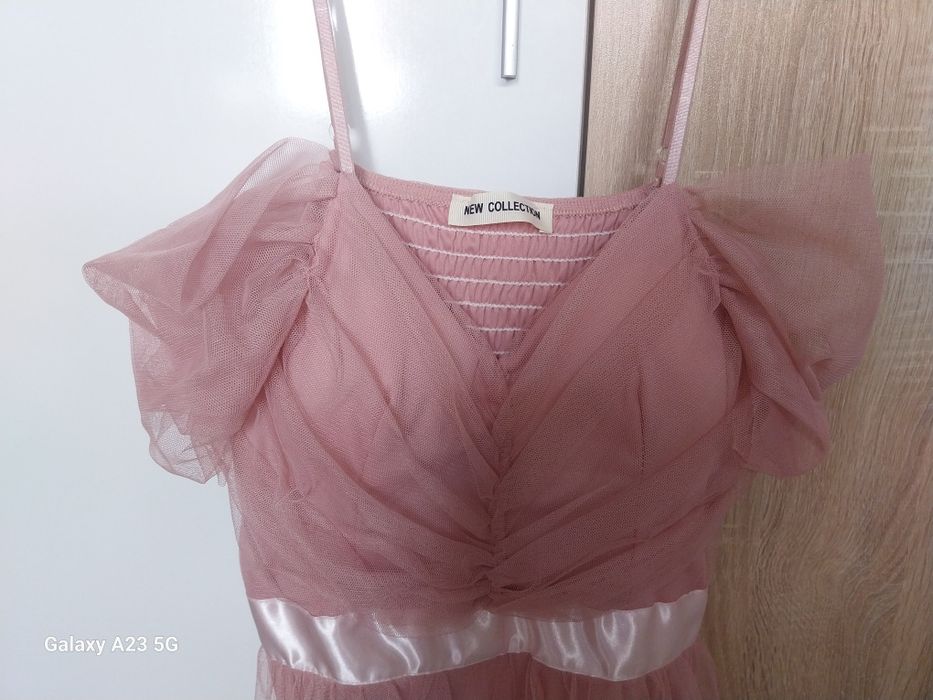 Елегантна рокля за повод