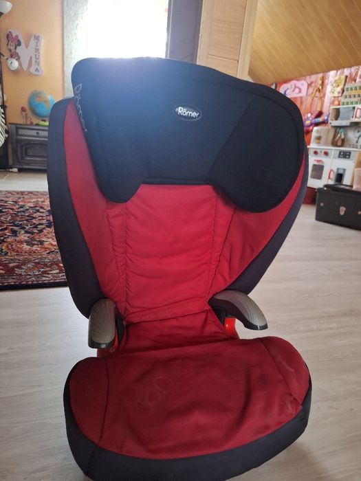 Vând scaun auto reglabil