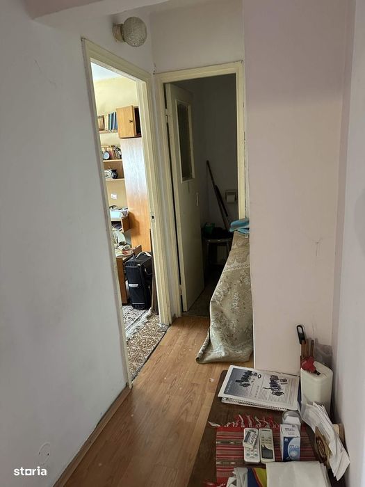 Vand apartament cu 4 camere in zona Calea Bucuresti.