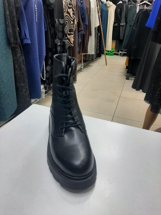 Женская обувь кожаная