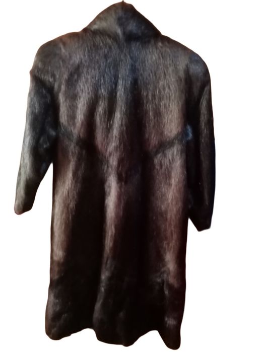 Продается шуба фабричная