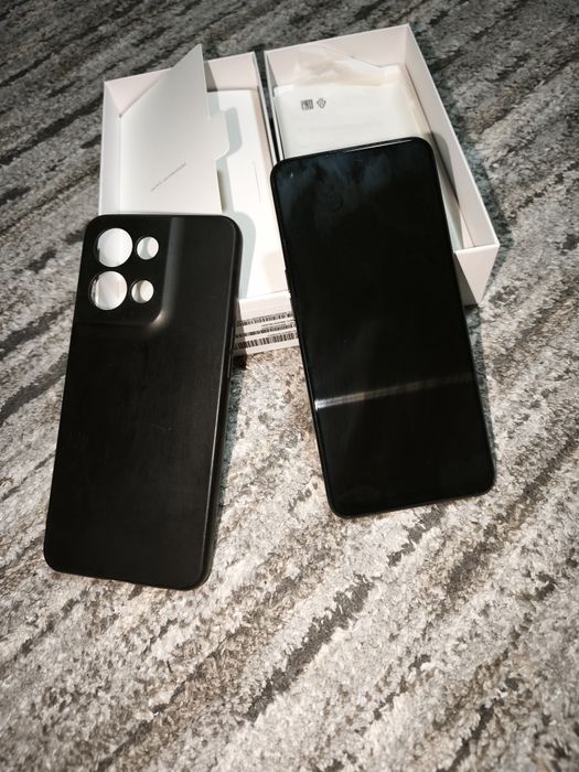 Vând telefon Oppo Reno 8 5 g
