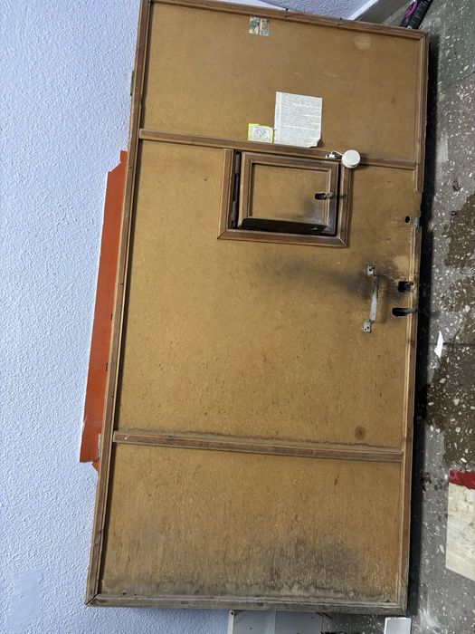 Дверь металлическая б/у