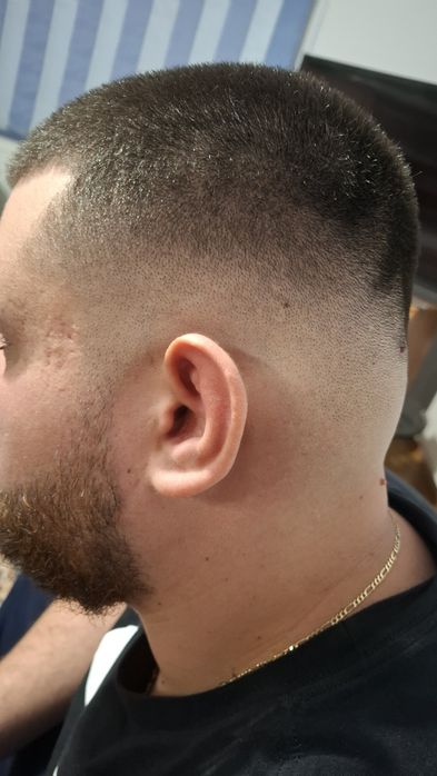 Caut modele pentru tuns