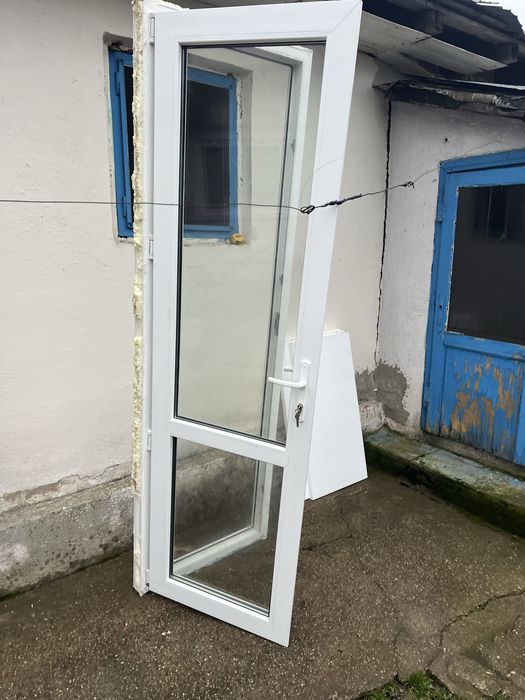 Usa pvc cu geam termopan sh