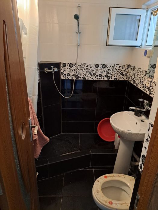 Vand  apartament 3 camere