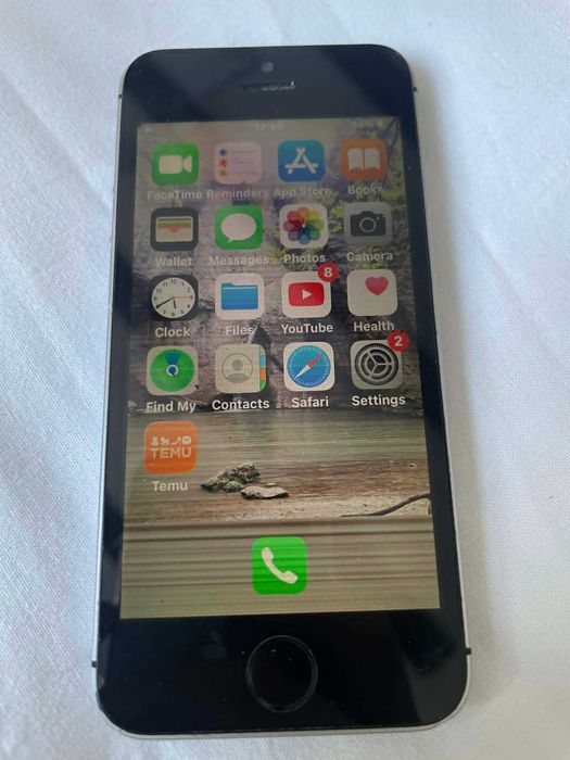 iPhone SE 1st gen 32 GB