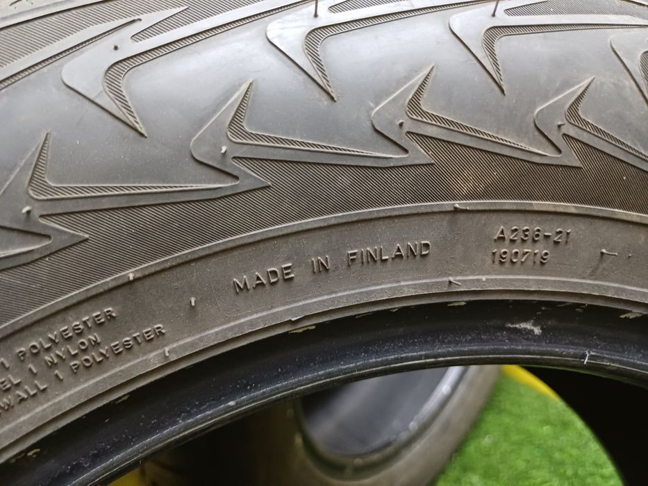 Шины R15 195/65  Nokian пара.