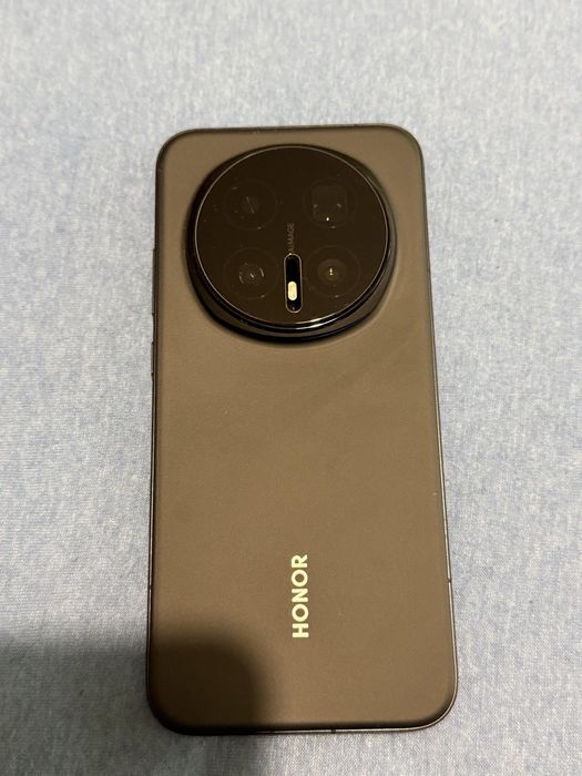 Honor Magic 8 Pro 16GB 1TB като нов!