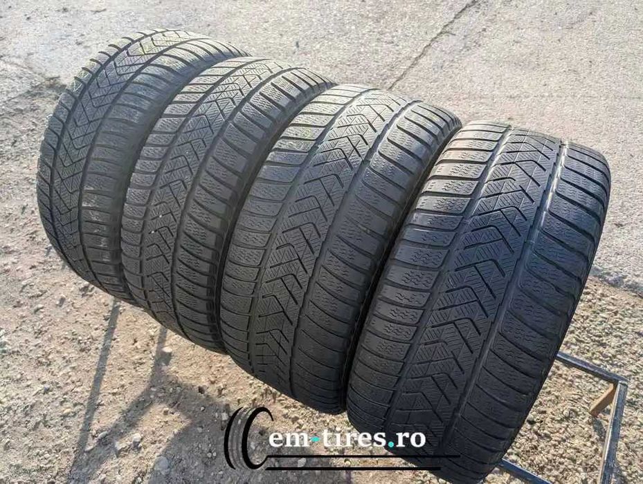 SET 4 Anvelope Iarna 225/45 R18 + 255/40 R18 PIRELLI - Runflat (BMW)