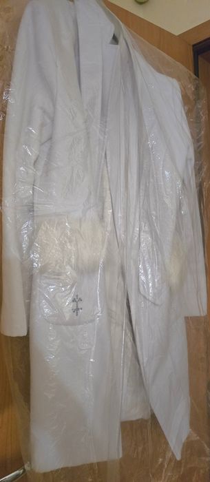 Дамско бяло палто с колан и естествен косъм Collection Ka Bo